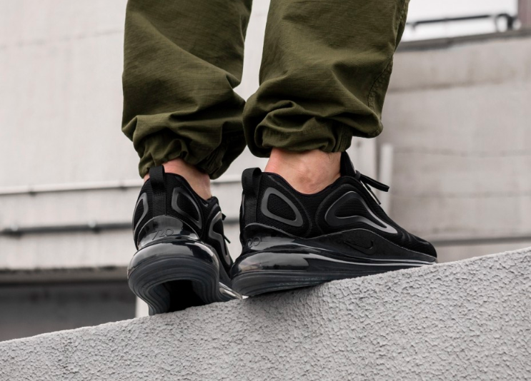 nike air max 720 black mesh